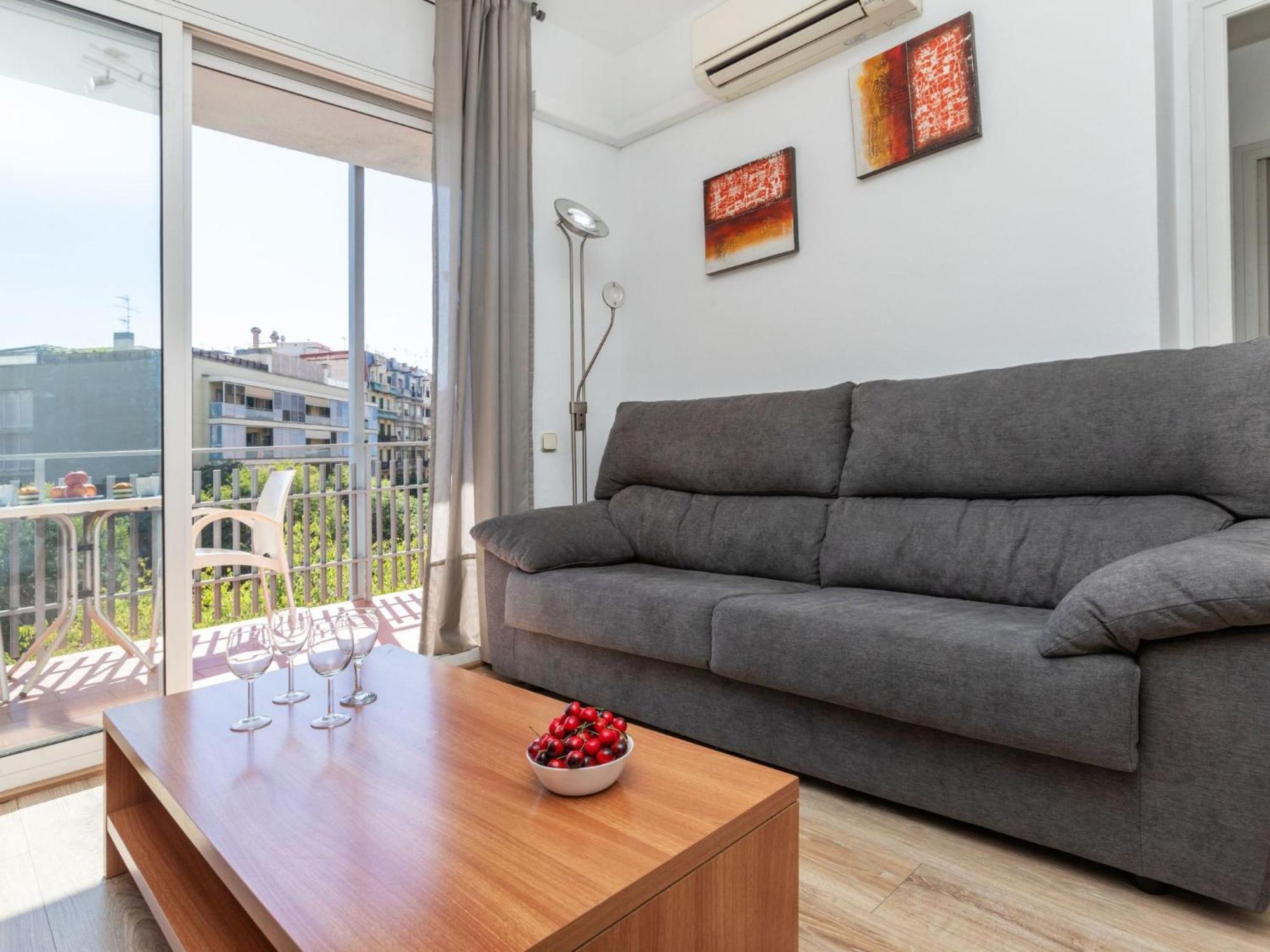 Apartment Eixample Esq Rocafort Diputacio By Interhome Barcelona Exterior photo