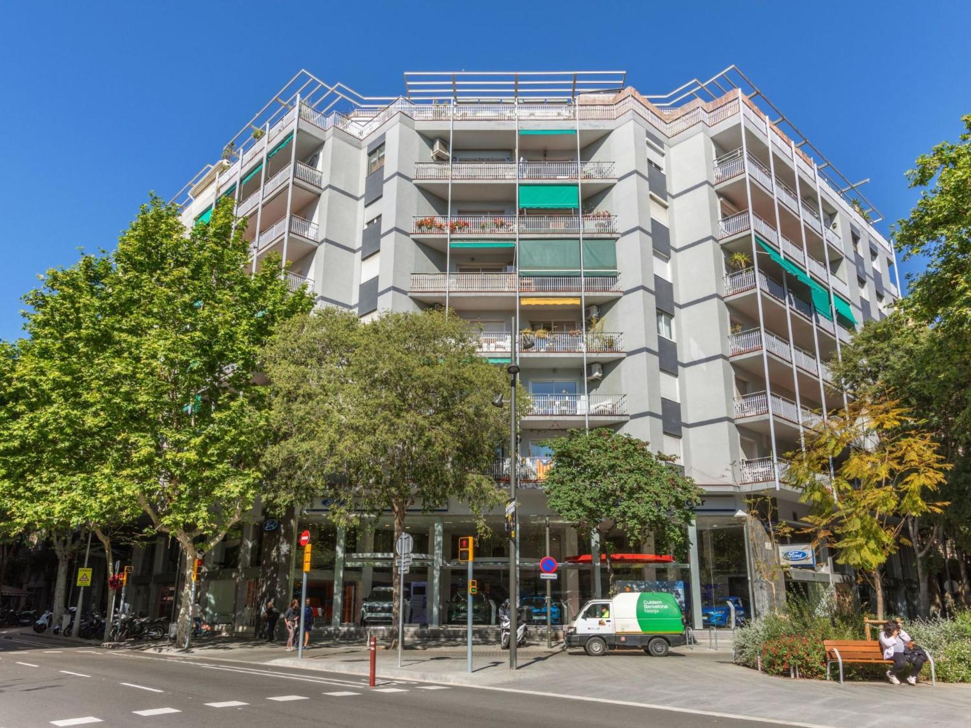 Apartment Eixample Esq Rocafort Diputacio By Interhome Barcelona Exterior photo